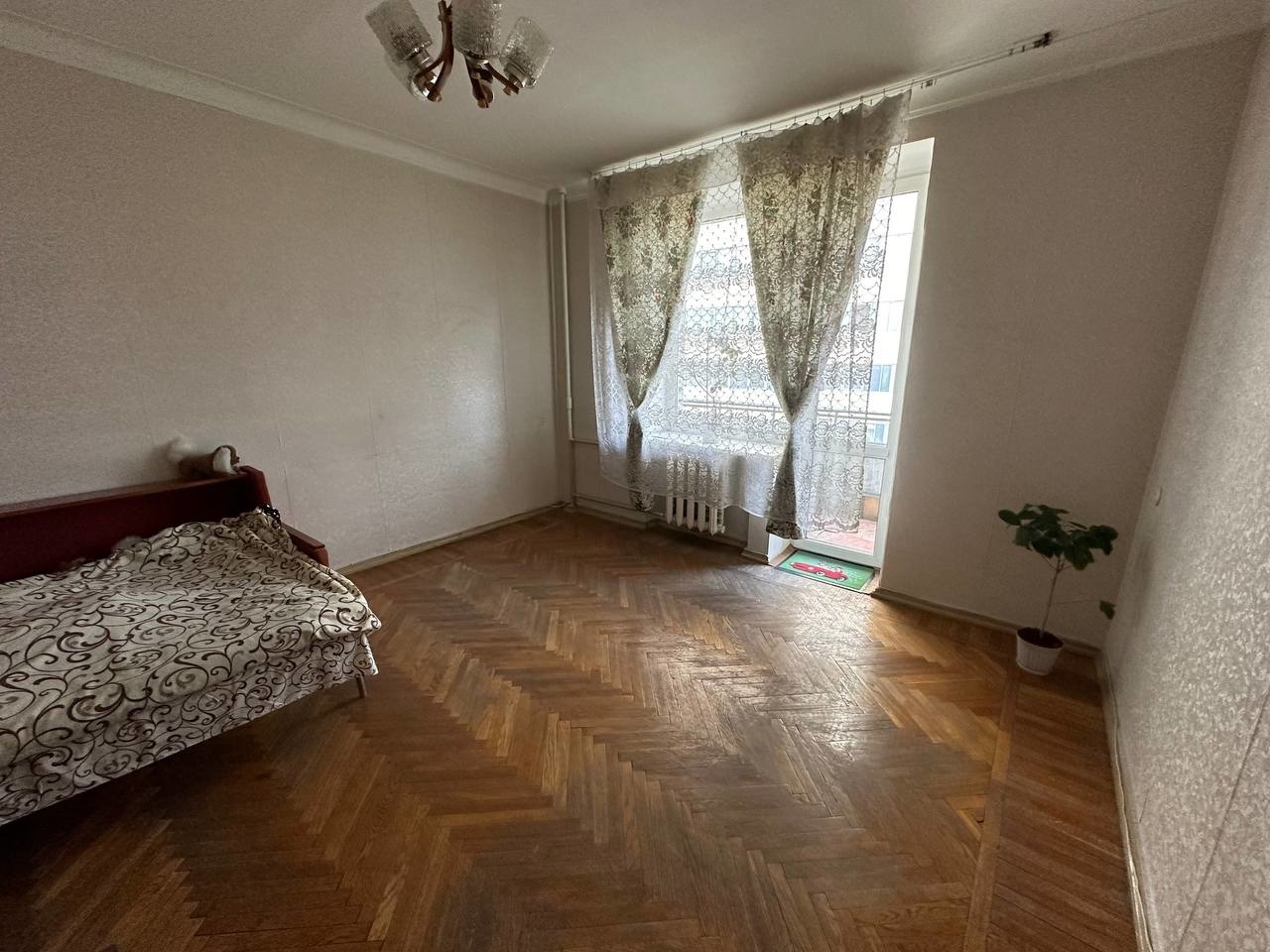 Продаж 3-кімнатної квартири 72 м², Володимира Вернадського вул., 33В