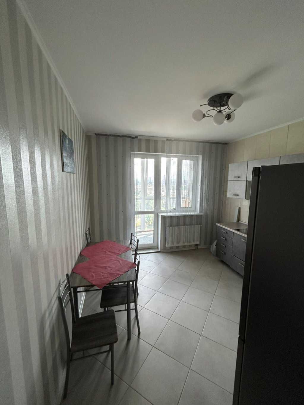 Аренда 1-комнатной квартиры 44 м², Юрия Поправки ул., 4/39а