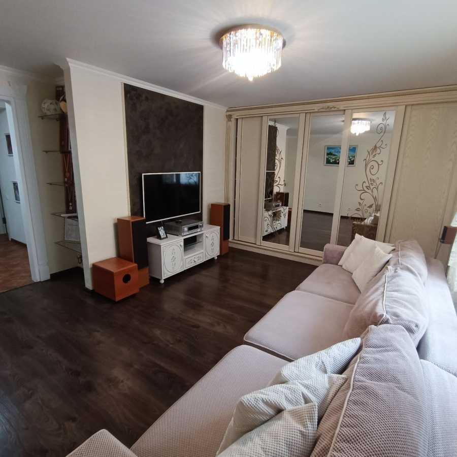 Оренда 2-кімнатної квартири 65 м², Соборная вул., 10Б