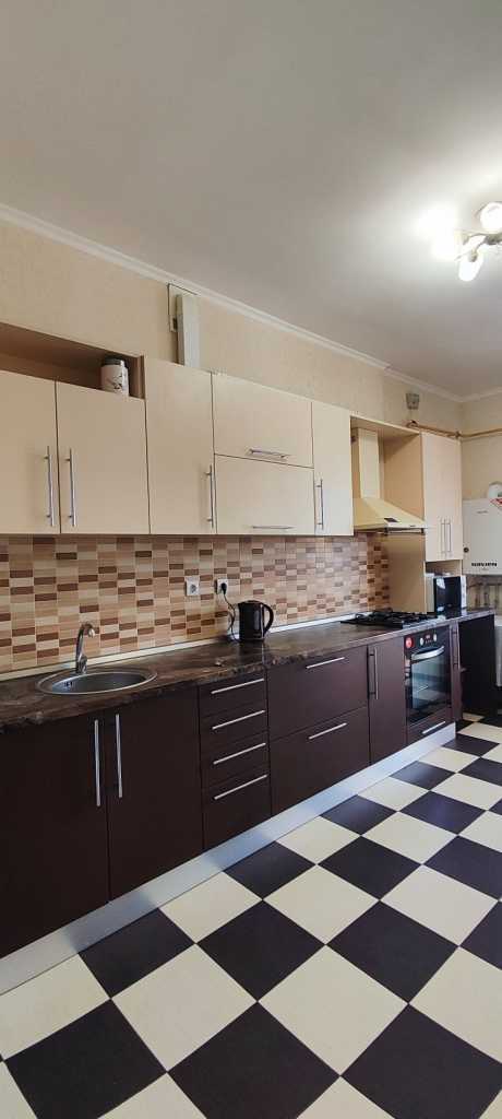 Продаж 1-кімнатної квартири 41 м², Виставкова вул., 16