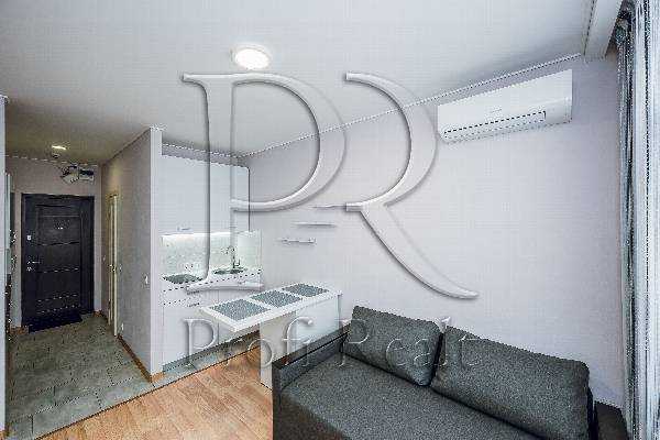 Продаж 1-кімнатної квартири 18 м², Машинобудівна вул., 41