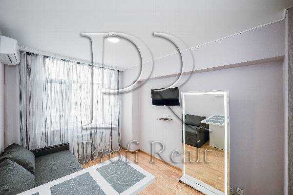 Продаж 1-кімнатної квартири 18 м², Машинобудівна вул., 41