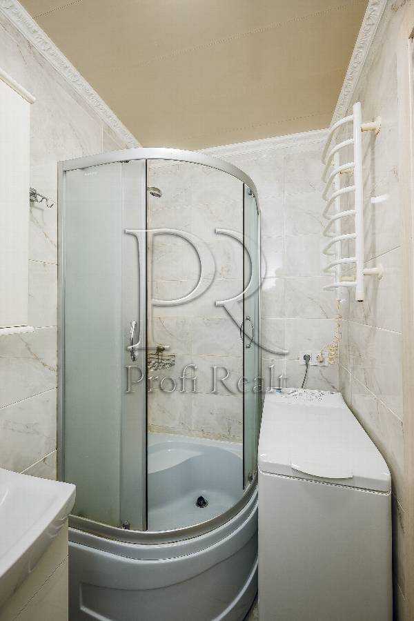 Продаж 1-кімнатної квартири 18 м², Машинобудівна вул., 41