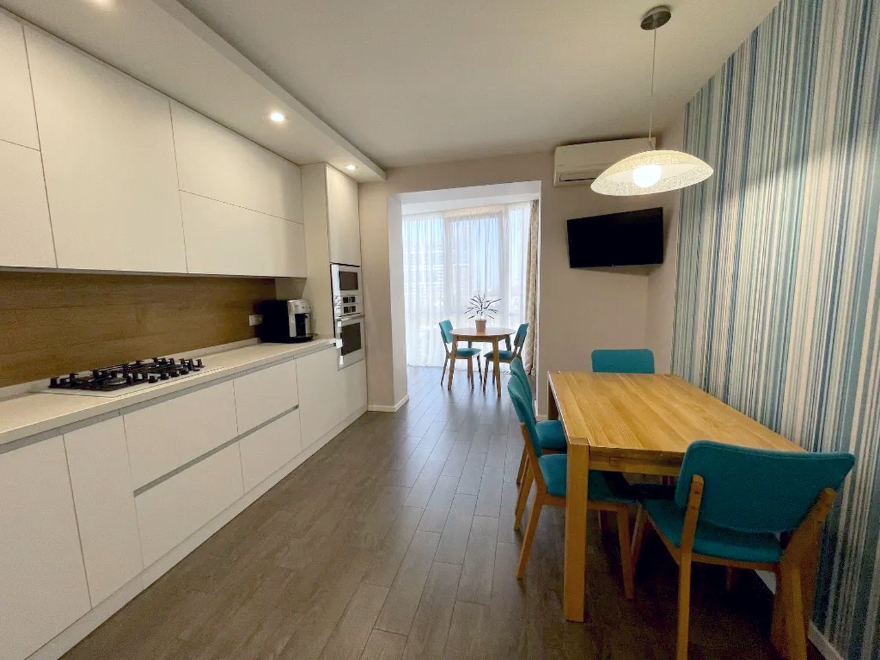 Продажа 2-комнатной квартиры 93 м², Владимира Антоновича ул., 36Д