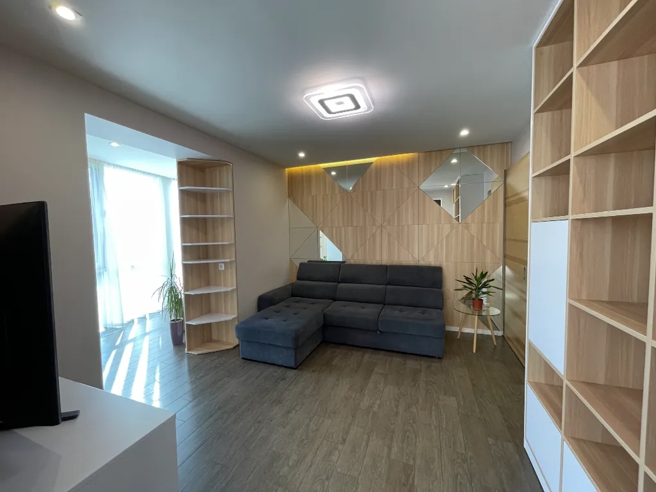 Продажа 2-комнатной квартиры 93 м², Владимира Антоновича ул., 36Д