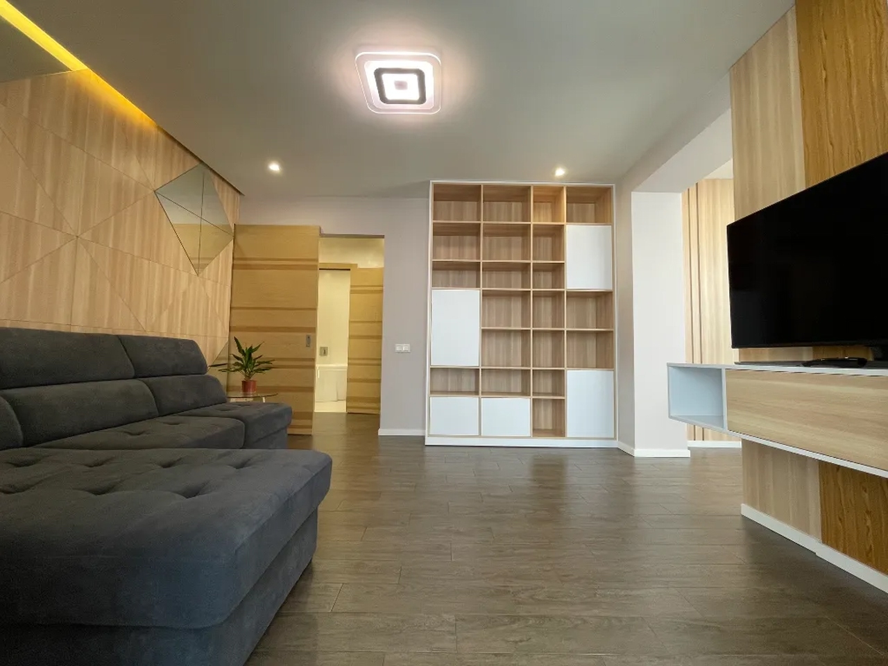 Продажа 2-комнатной квартиры 93 м², Владимира Антоновича ул., 36Д