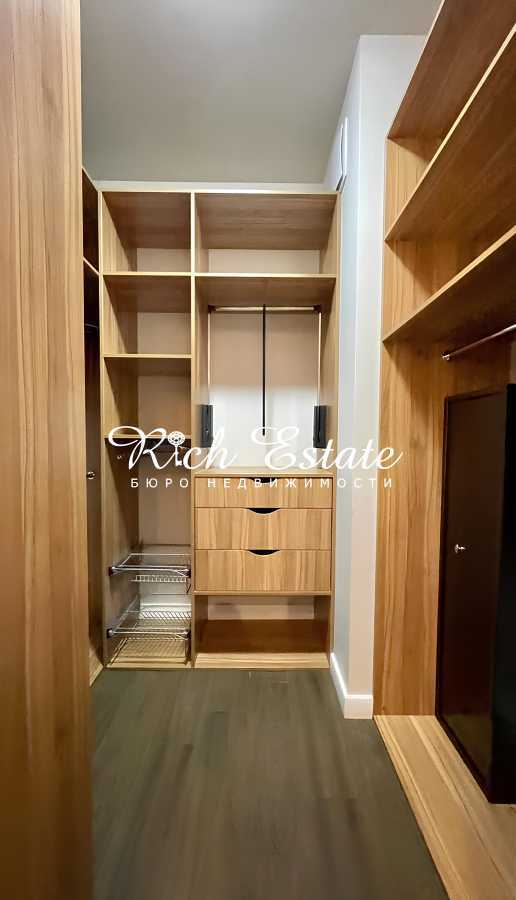 Оренда 3-кімнатної квартири 80 м², Ломоносова вул., 71З