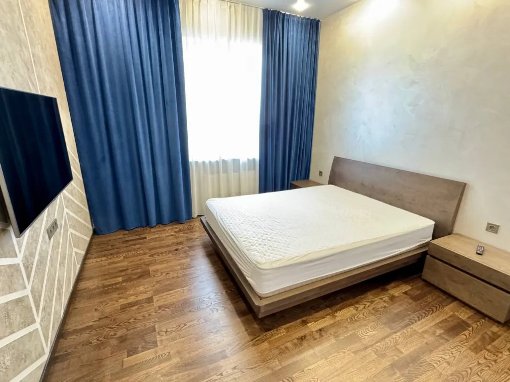 Продажа 2-комнатной квартиры 81 м², Крутогорный спуск, 28