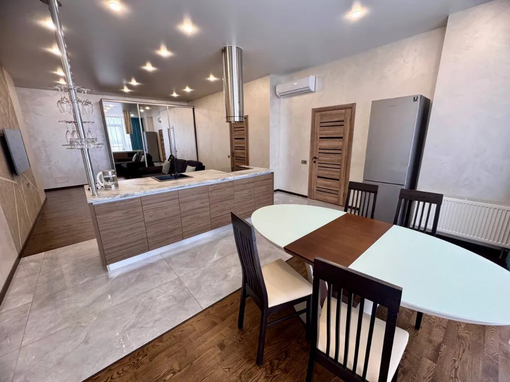 Продажа 2-комнатной квартиры 81 м², Крутогорный спуск, 28