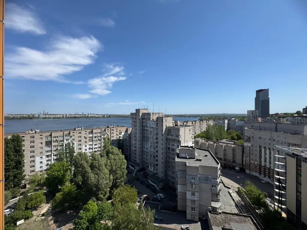 Продажа 2-комнатной квартиры 81 м², Крутогорный спуск, 28