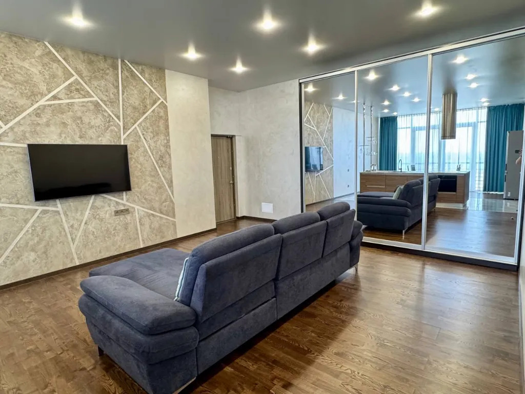 Продажа 2-комнатной квартиры 81 м², Крутогорный спуск, 28