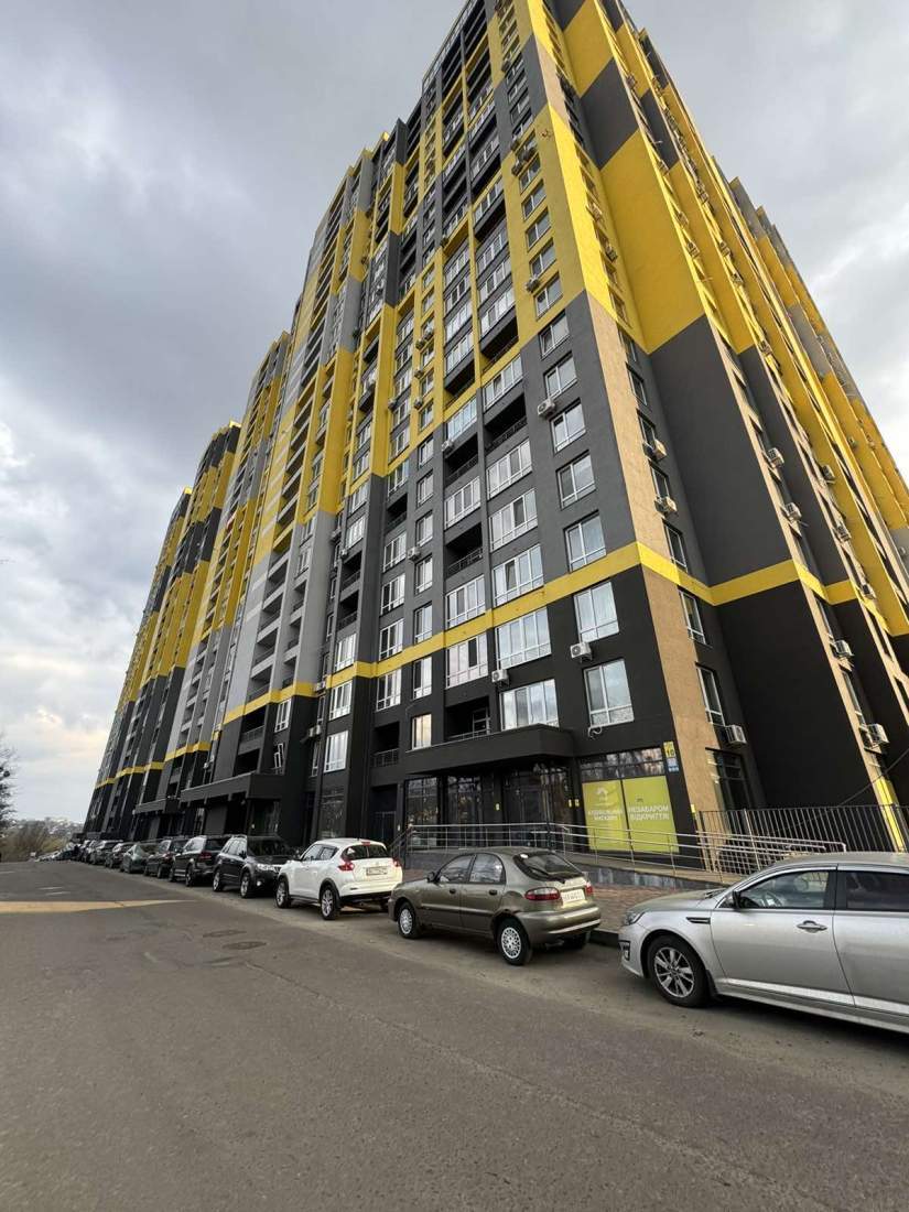 Продаж 3-кімнатної квартири 80.08 м², Кадетський Гай вул., 10