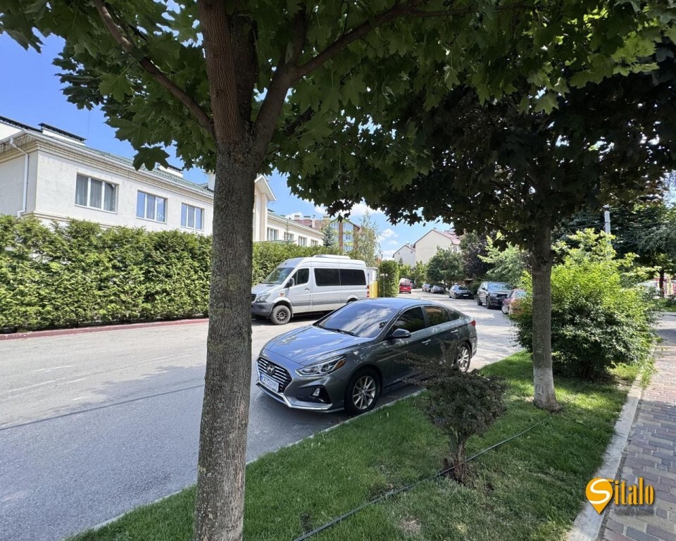 Продаж 1-кімнатної квартири 45.5 м²