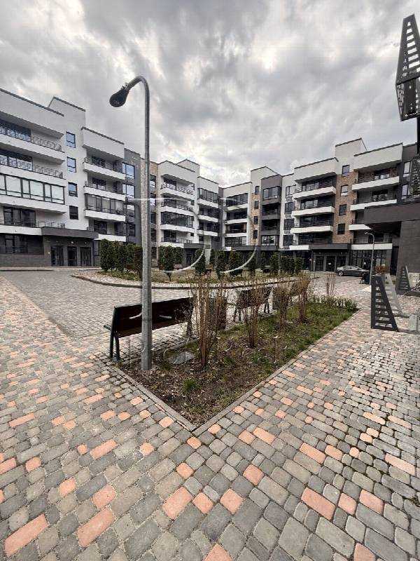 Продажа 2-комнатной квартиры 77 м², Квитки Цисык ул., 32