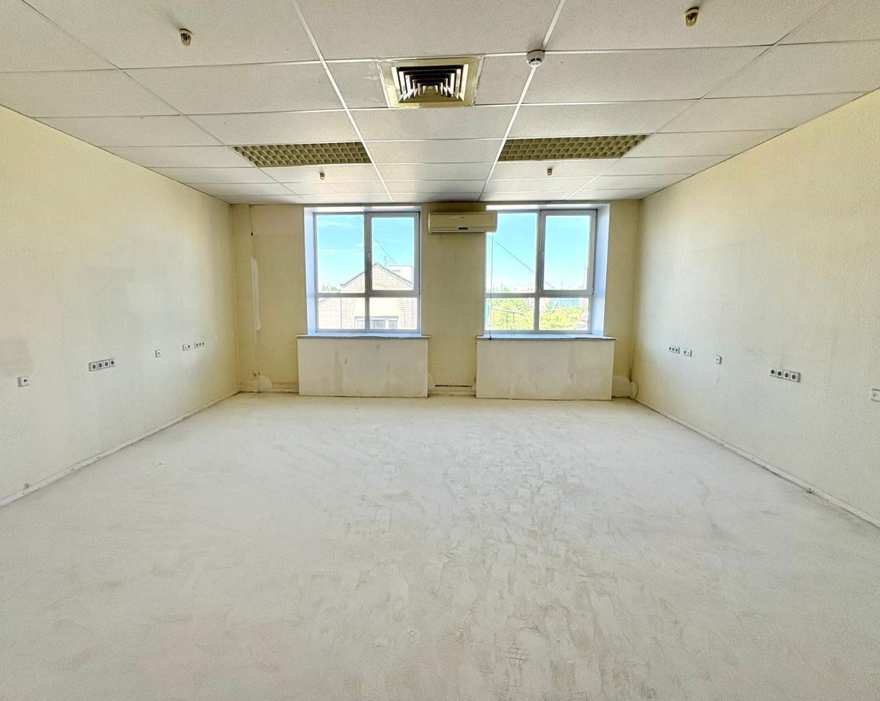 Продаж офісу 1147.8 м², Лазаряна вул.