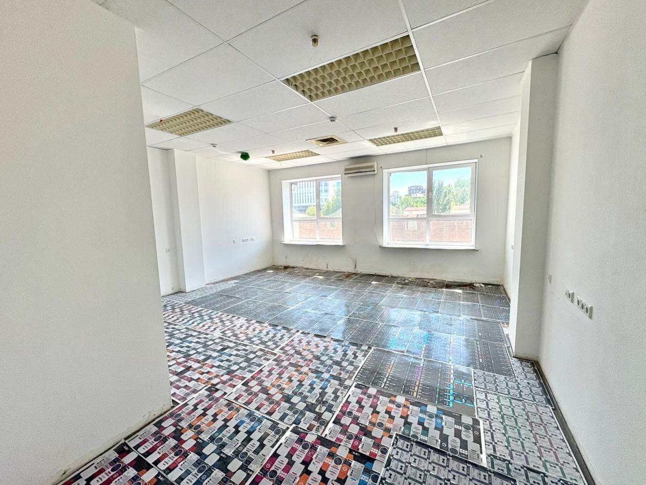 Продаж офісу 1147.8 м², Лазаряна вул.