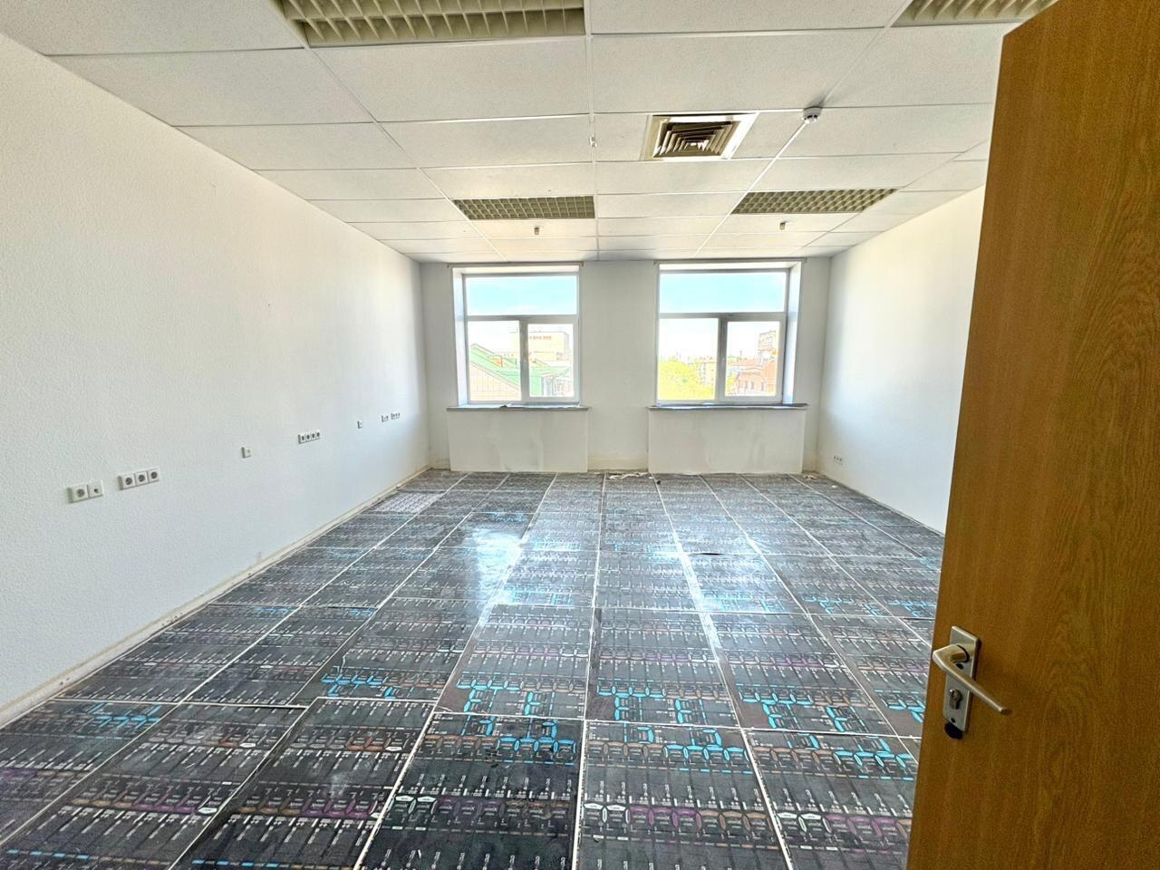 Продаж офісу 1147.8 м², Лазаряна вул.