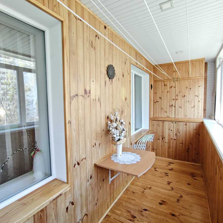 Продаж 4-кімнатної квартири 80 м², 8-а Садова вул.