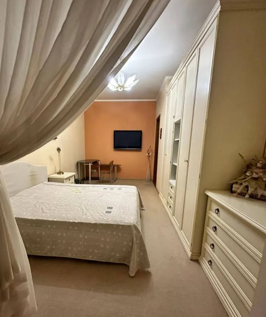 Продажа 2-комнатной квартиры 52 м², Чернышевского ул., 21