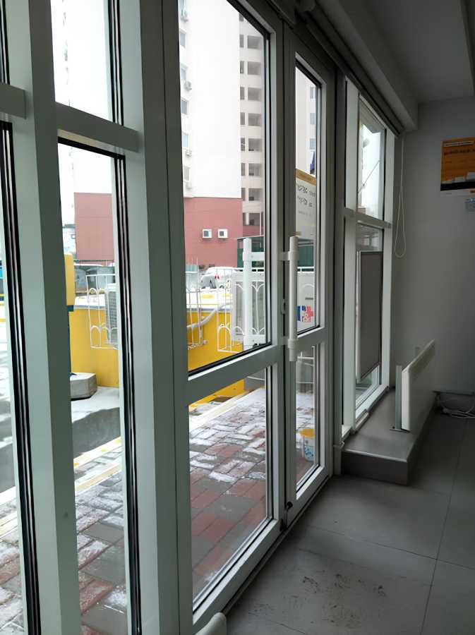 Продаж офісу 65 м², Олександра Мішуги вул., 10