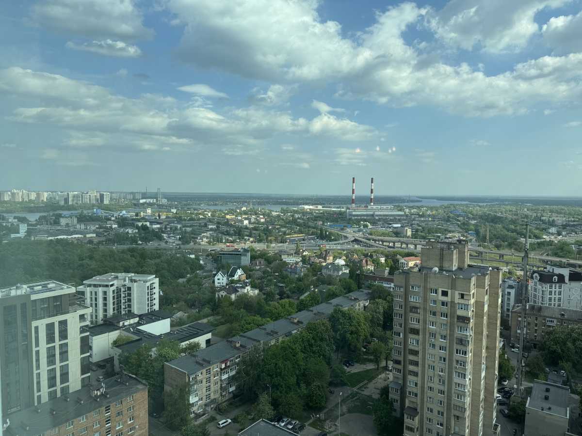 Оренда 4-кімнатної квартири 288 м², Звіринецька вул., 59