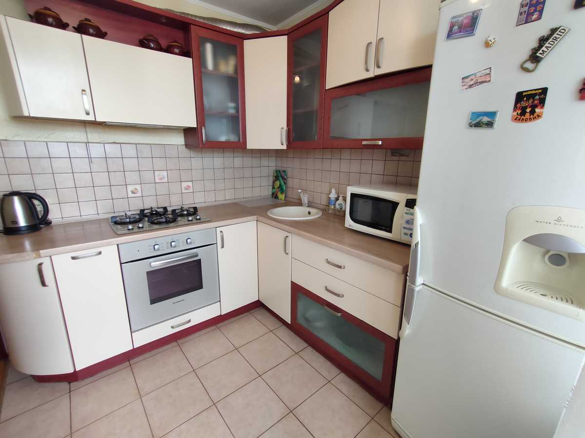 Оренда 3-кімнатної квартири 76 м², Леся Курбаса просп., 5Б