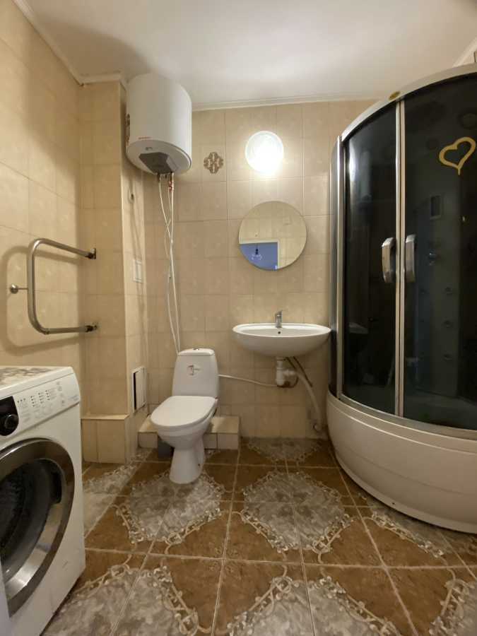 Продаж 1-кімнатної квартири 52.7 м², Головатого вул., 77А