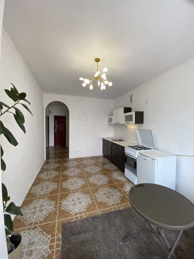 Продаж 1-кімнатної квартири 52.7 м², Головатого вул., 77А