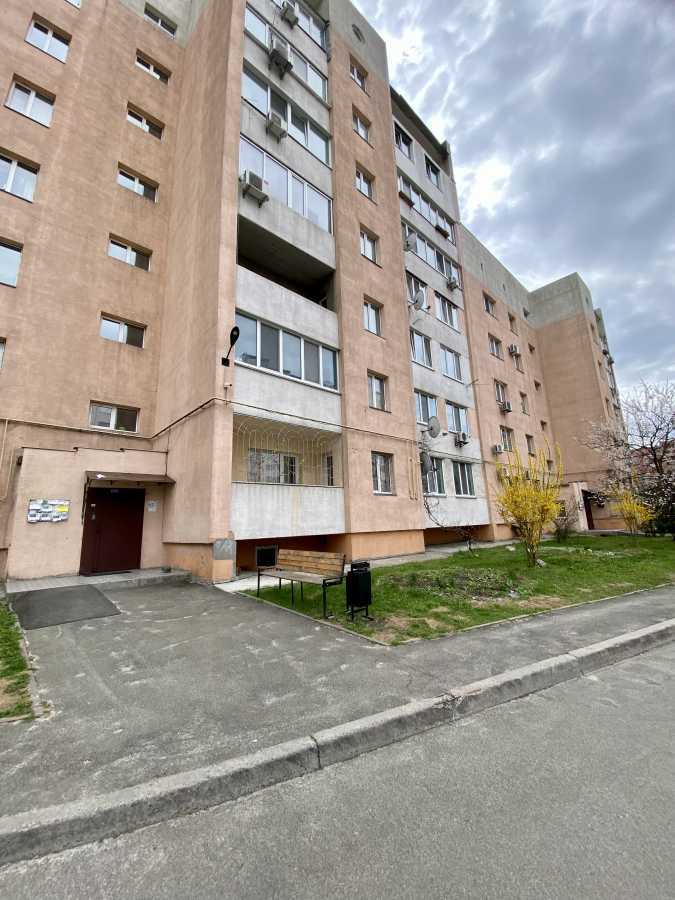 Продаж 1-кімнатної квартири 52.7 м², Головатого вул., 77А
