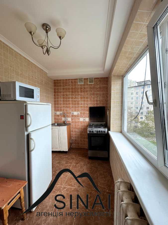 Продажа 2-комнатной квартиры 45.8 м², Алишера Навои просп., 86