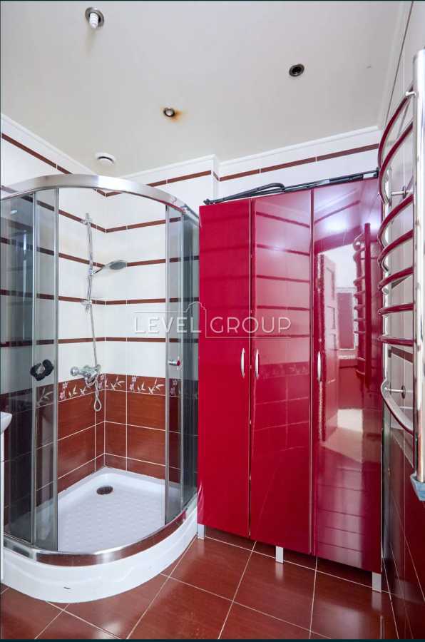 Продаж 2-кімнатної квартири 60 м², Шовковична вул., 18Б