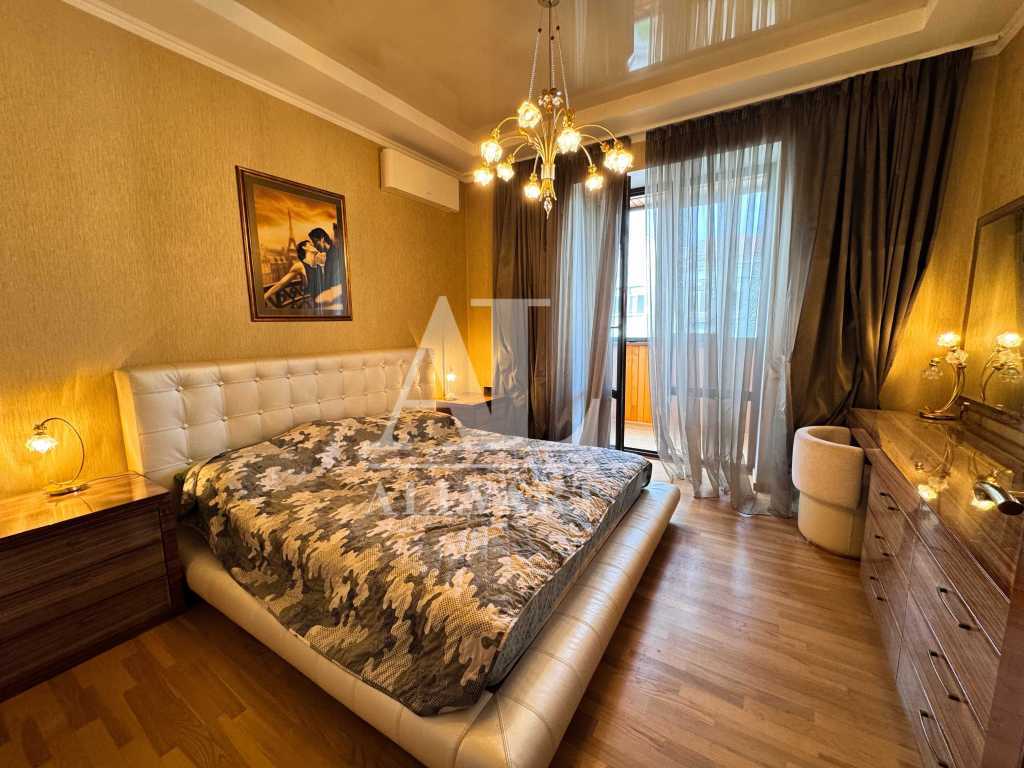 Продаж 3-кімнатної квартири 147.7 м², Велика Васильківська вул., 67/7