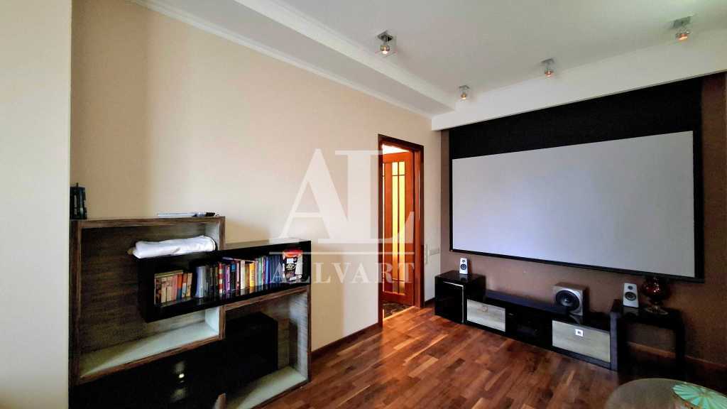 Продаж 3-кімнатної квартири 147.7 м², Велика Васильківська вул., 67/7