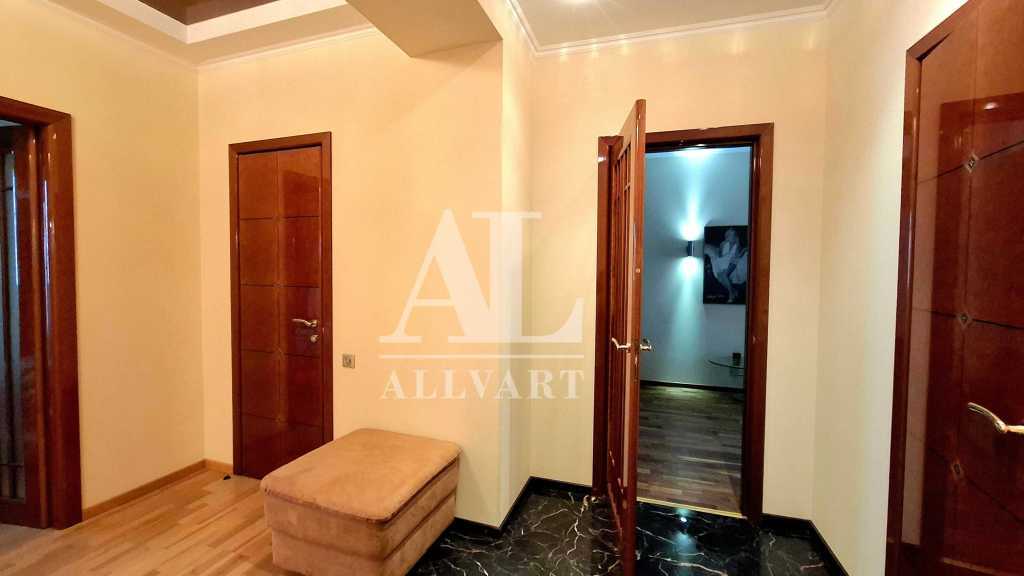 Продаж 3-кімнатної квартири 147.7 м², Велика Васильківська вул., 67/7