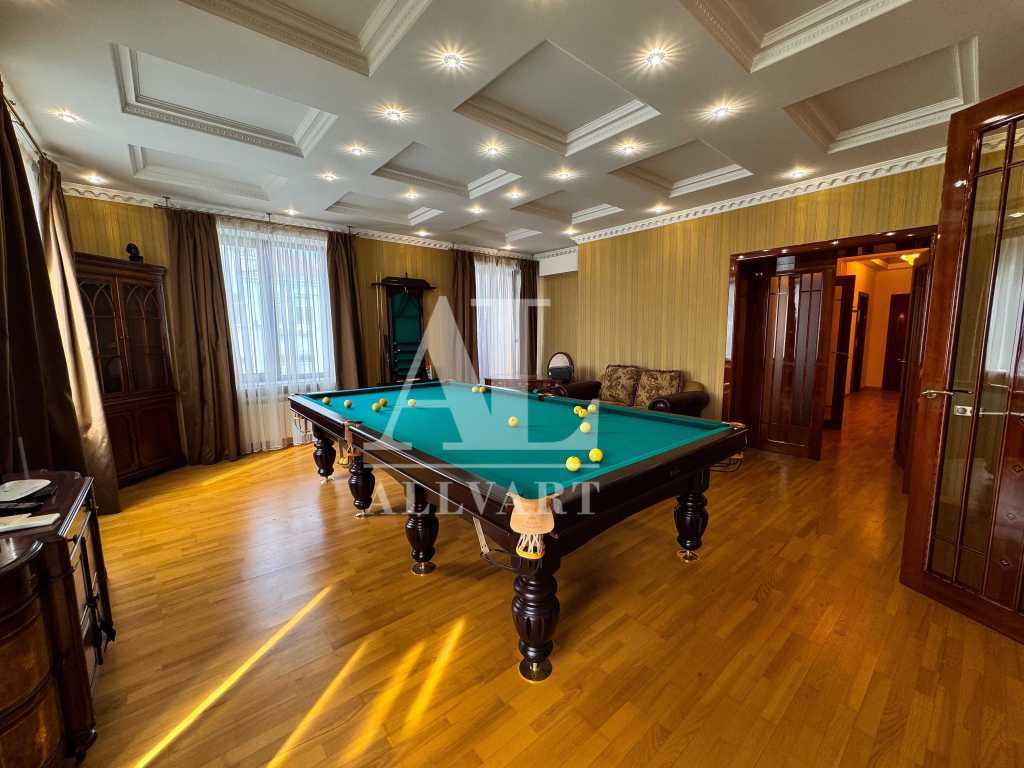 Продаж 3-кімнатної квартири 147.7 м², Велика Васильківська вул., 67/7