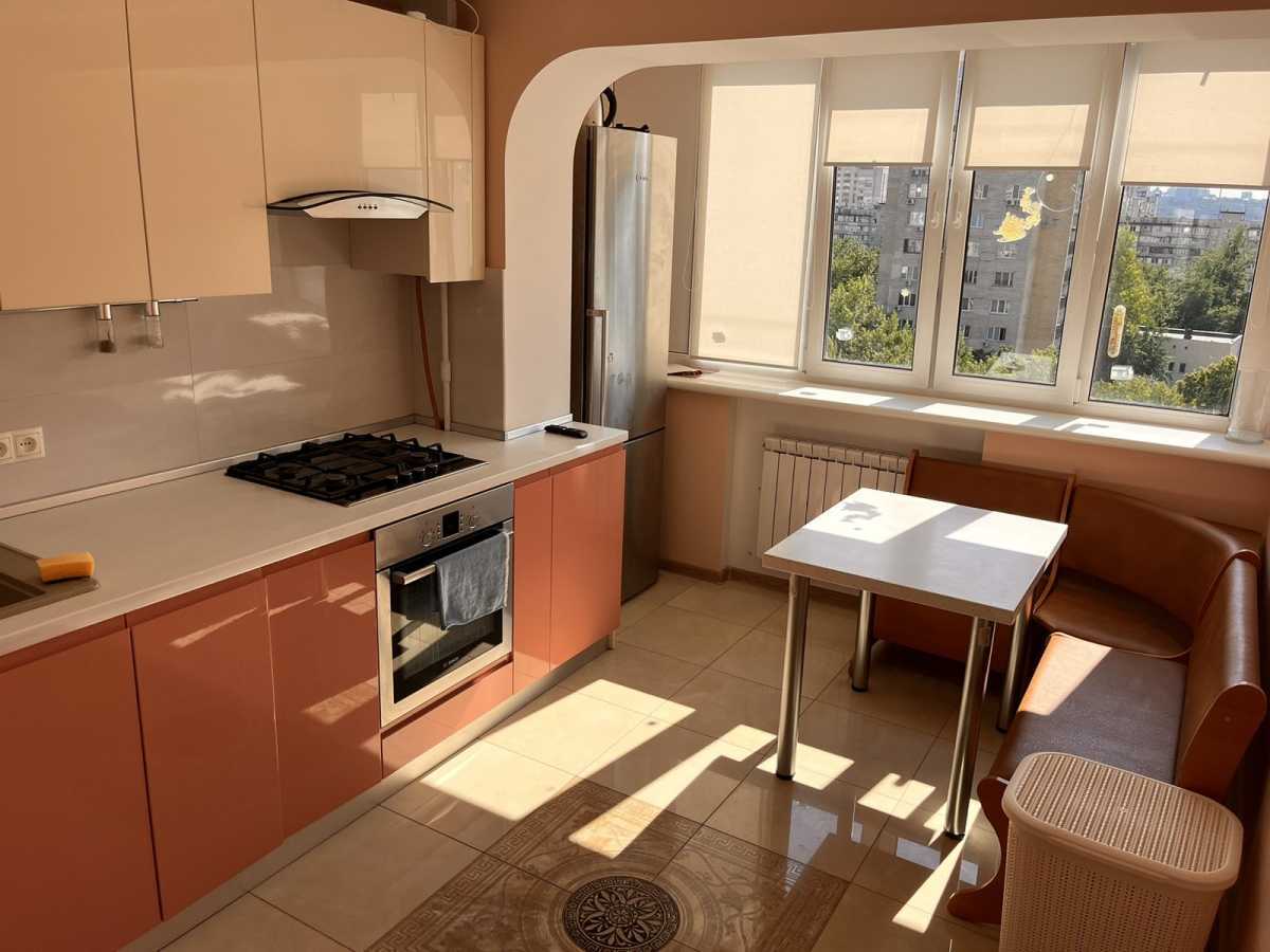 Продаж 2-кімнатної квартири 50 м², Челябінська, 9