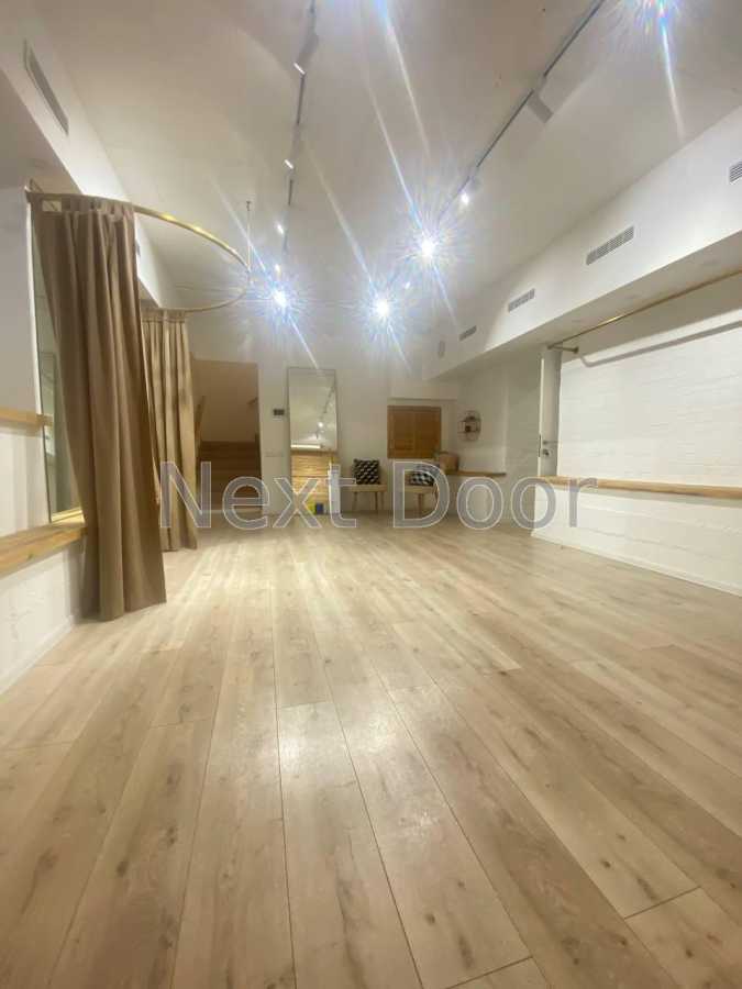 Продаж офісу 98 м², Шовковична вул., 7А