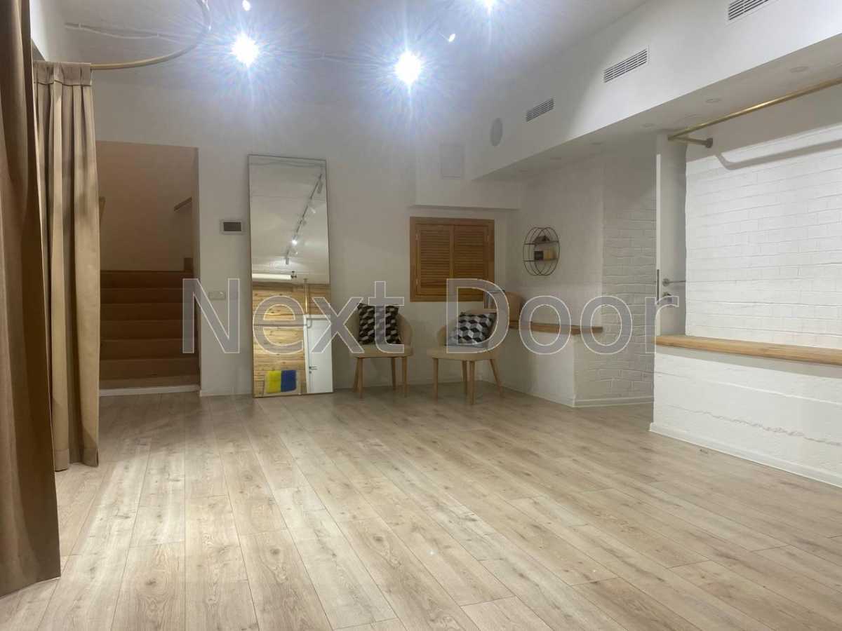 Продаж офісу 98 м², Шовковична вул., 7А