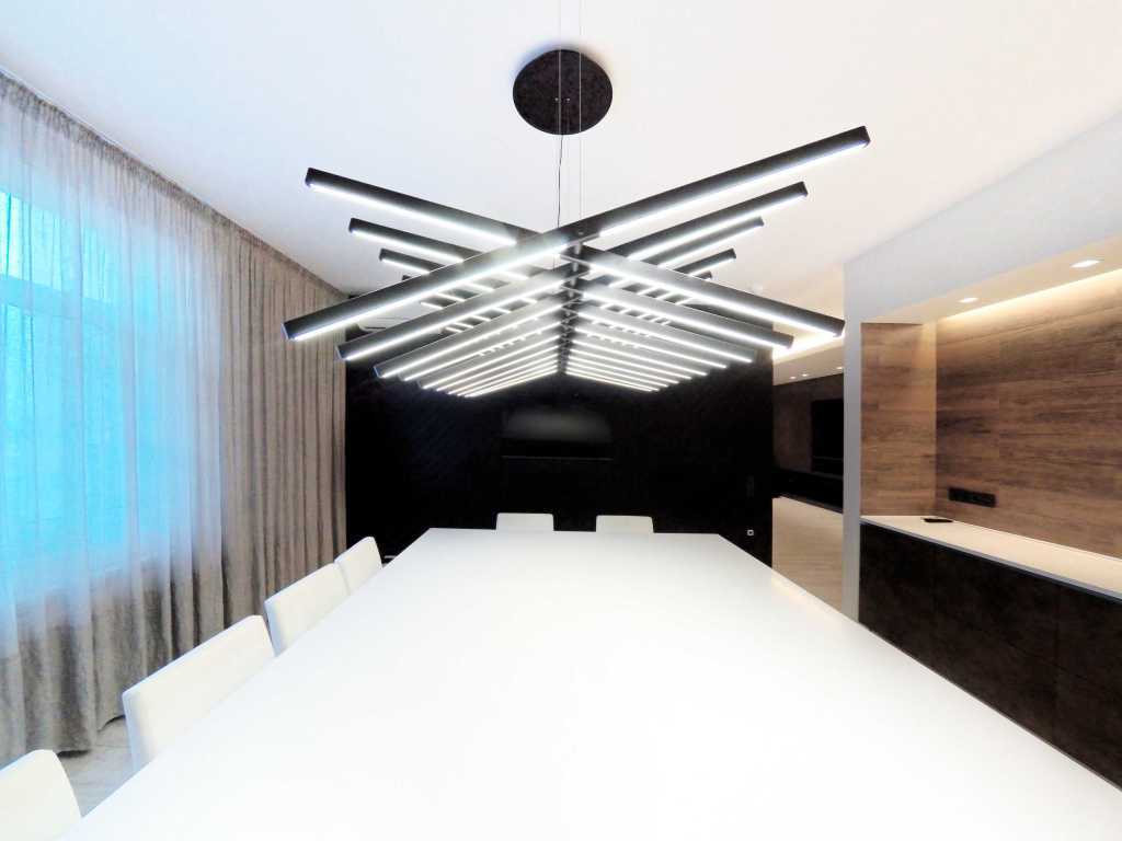 Оренда 3-кімнатної квартири 202 м², Євгена Коновальця вул., 44А