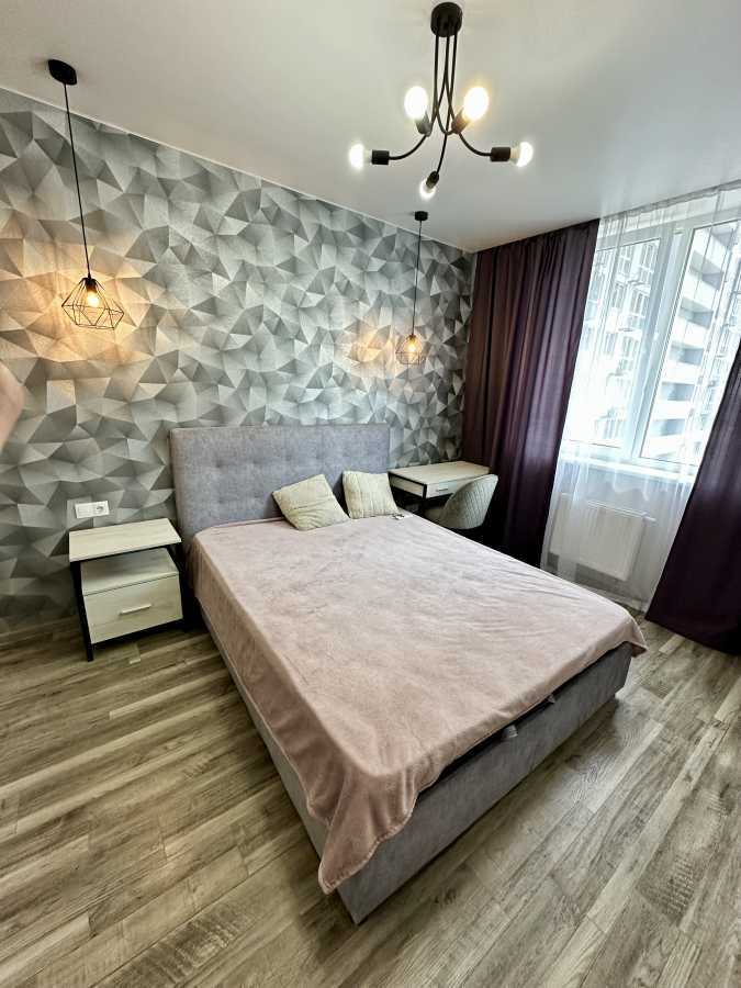 Оренда 1-кімнатної квартири 42 м², Ревуцького вул., 40В