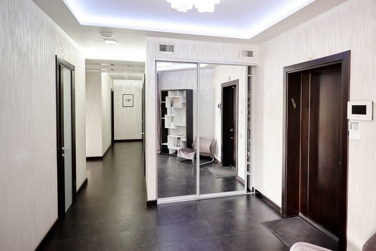 Аренда 4-комнатной квартиры 150 м², Щекавицкая ул.