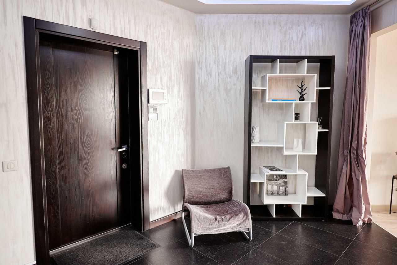 Аренда 4-комнатной квартиры 150 м², Щекавицкая ул.