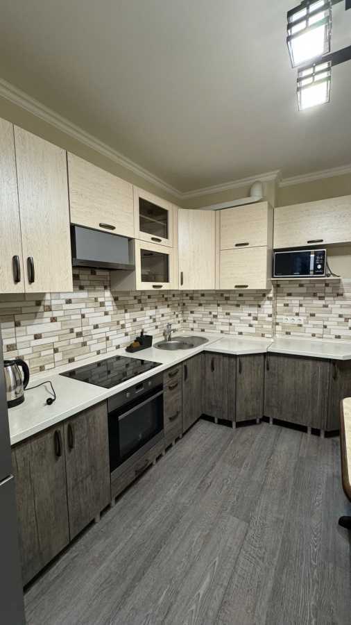 Оренда 1-кімнатної квартири 42 м², Чорновола вул., 6А