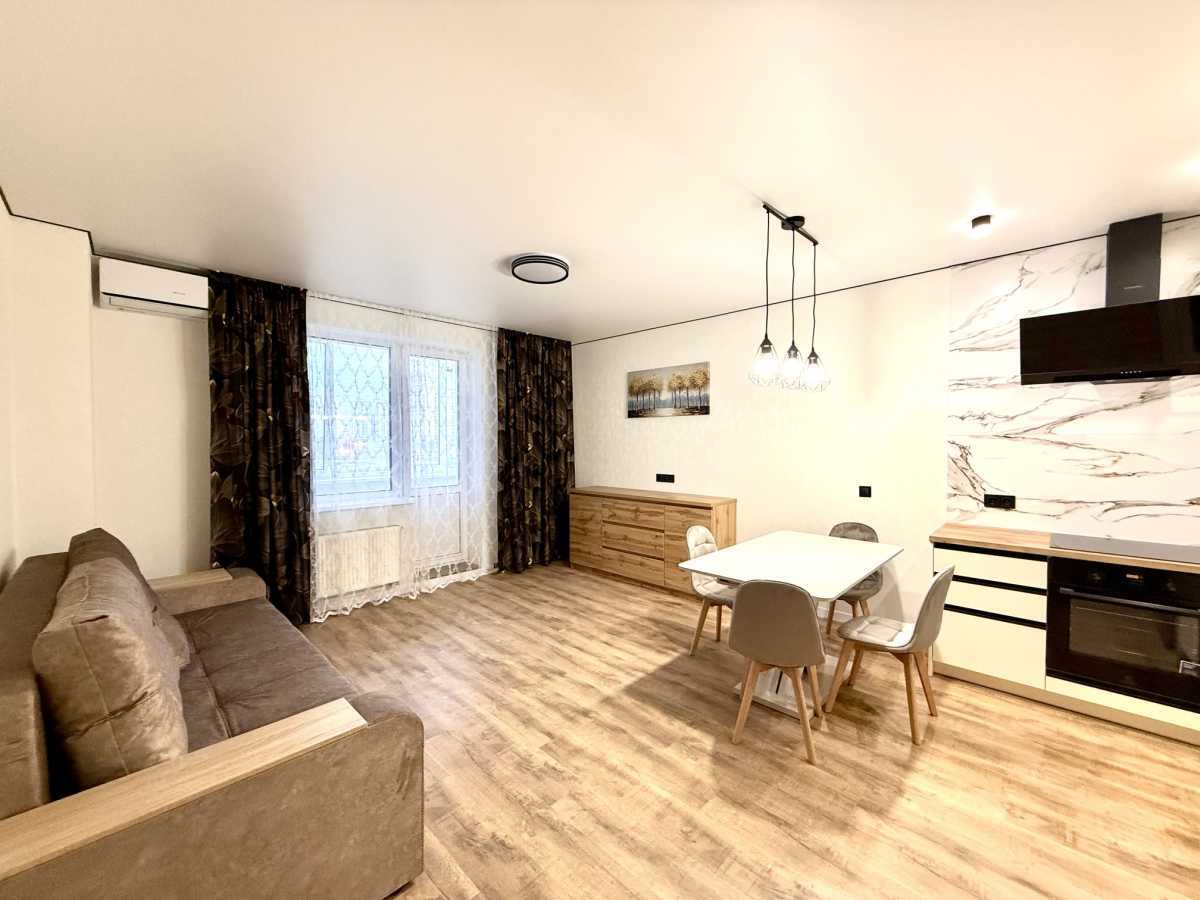 Оренда 1-кімнатної квартири 42 м², Чубинського вул., 15