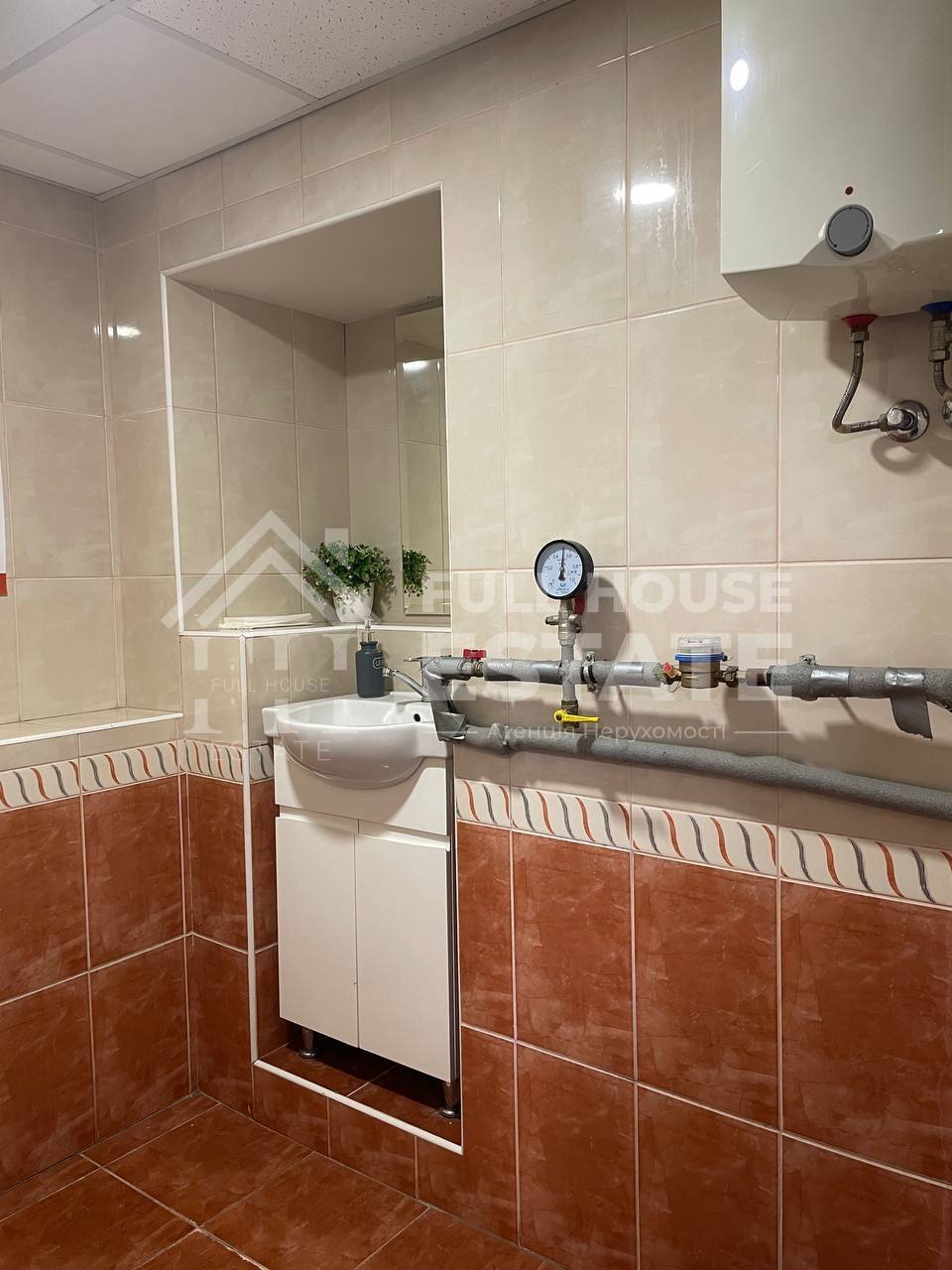Продаж комерції 115 м², Саксаганського вул., 30