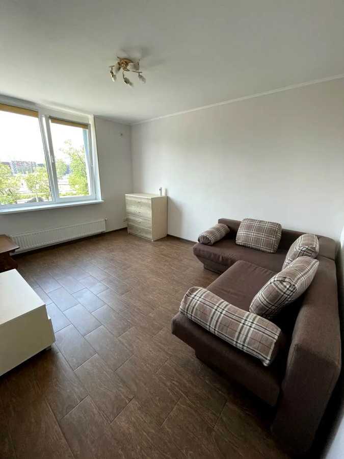 Оренда 1-кімнатної квартири 36 м², Богатирська вул., 6А