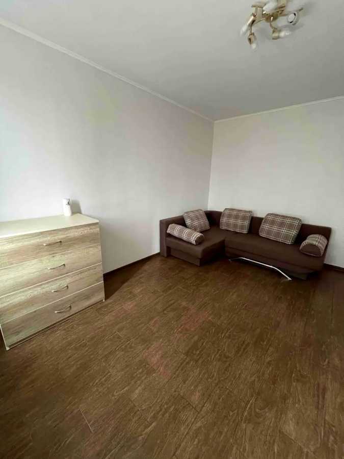 Оренда 1-кімнатної квартири 36 м², Богатирська вул., 6А