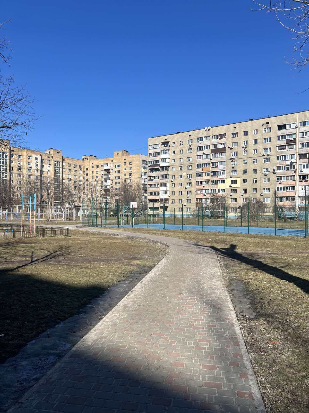 Продаж 3-кімнатної квартири 60 м², Празька вул., 3