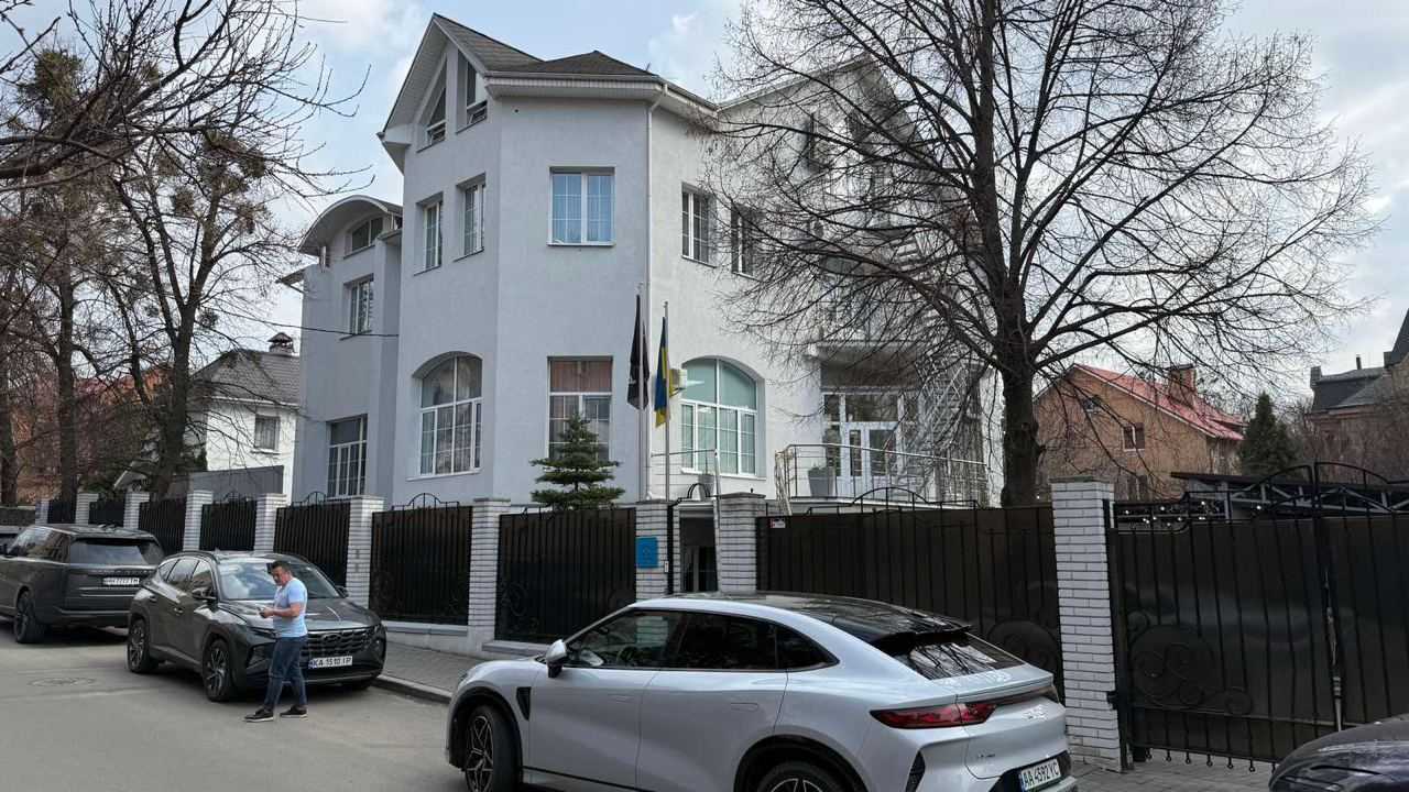 Продаж приміщення вільного призначення 850 м², Старонаводницька вул., 4В
