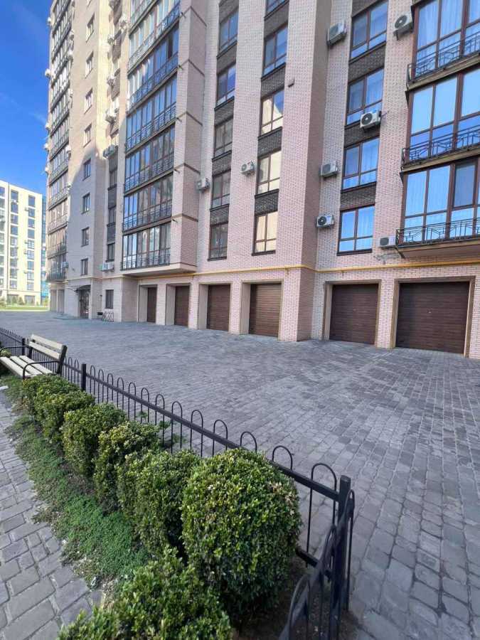 Продажа 2-комнатной квартиры 70 м², Героев Днепра ул., 4